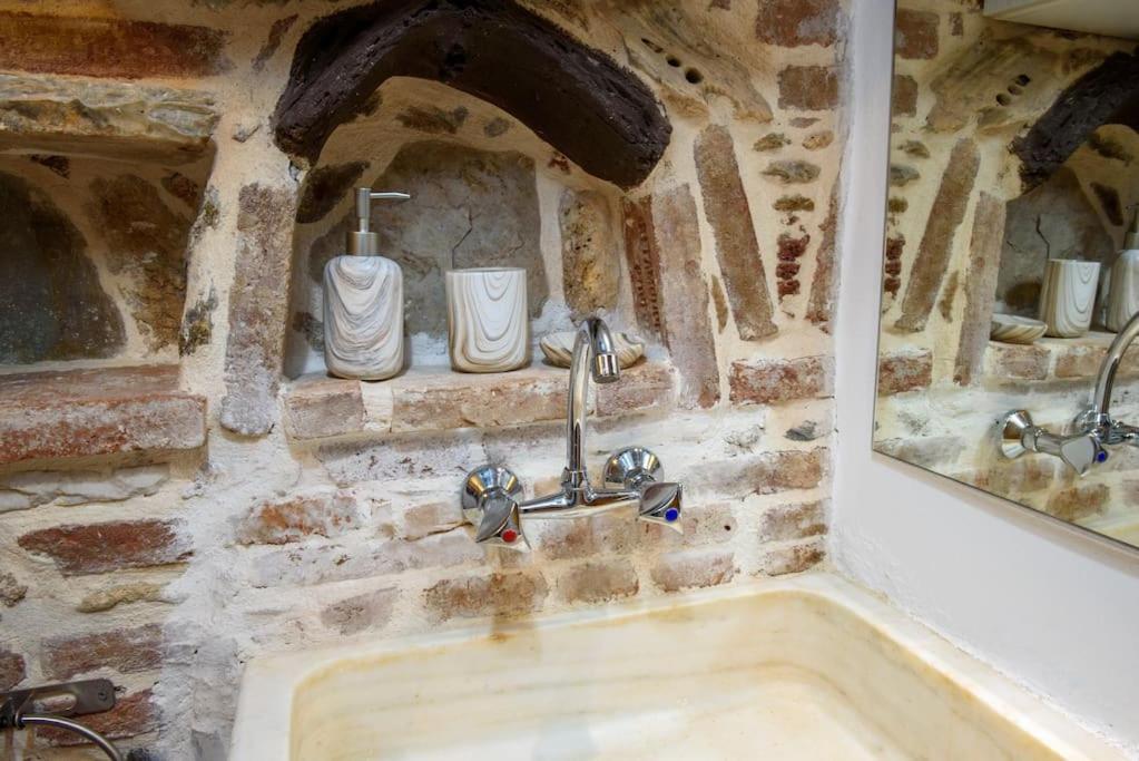 Lavrio Stone House 5 Min From The Centre/Port Διαμέρισμα Εξωτερικό φωτογραφία