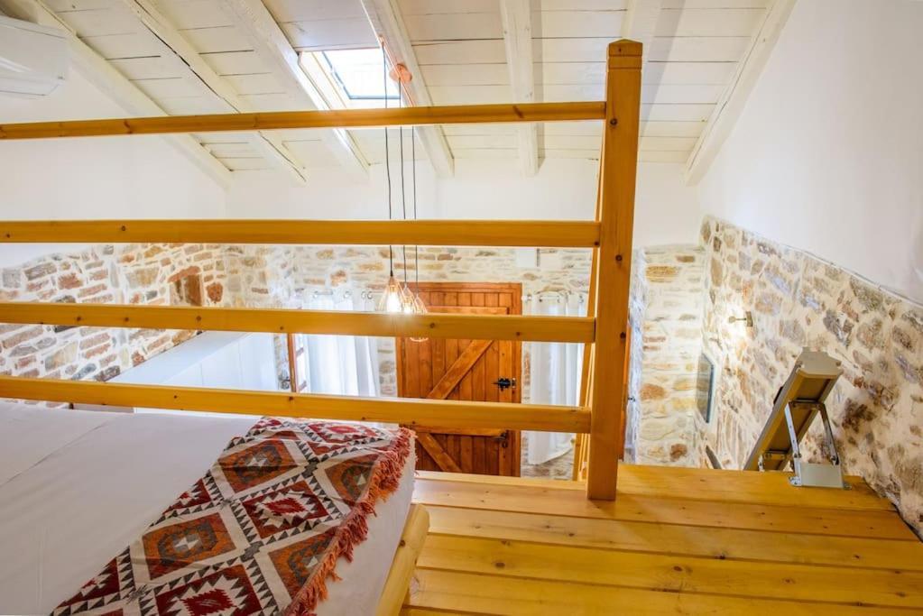 Lavrio Stone House 5 Min From The Centre/Port Διαμέρισμα Εξωτερικό φωτογραφία