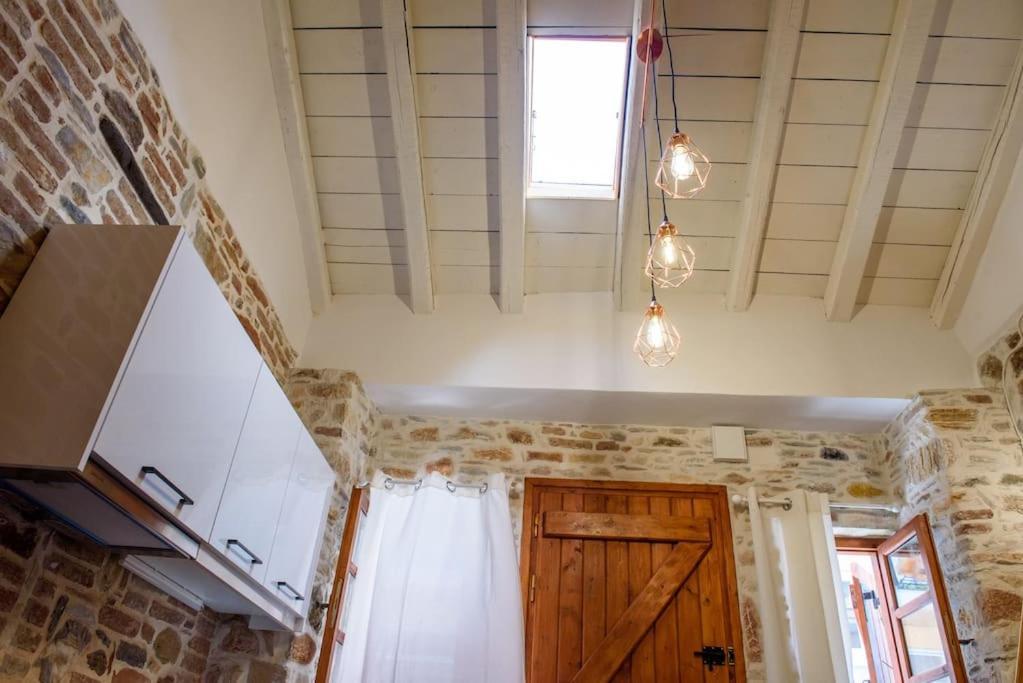 Lavrio Stone House 5 Min From The Centre/Port Διαμέρισμα Εξωτερικό φωτογραφία